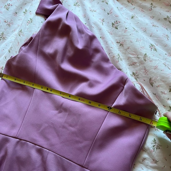 Gal Meets Glam Lavender Octavia Dress - Picture 6 of 7